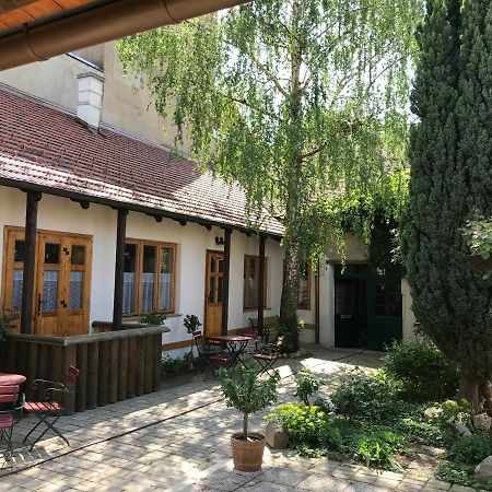 Aparthotel Scheinerhaus Laa an der Thaya Exterior foto